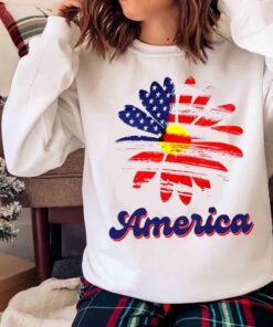 America T Shirt Cute Daisy USA Shirt Sweater shirt